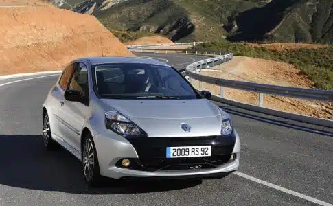 Combien de chevaux fiscaux pour la clio 3 rs